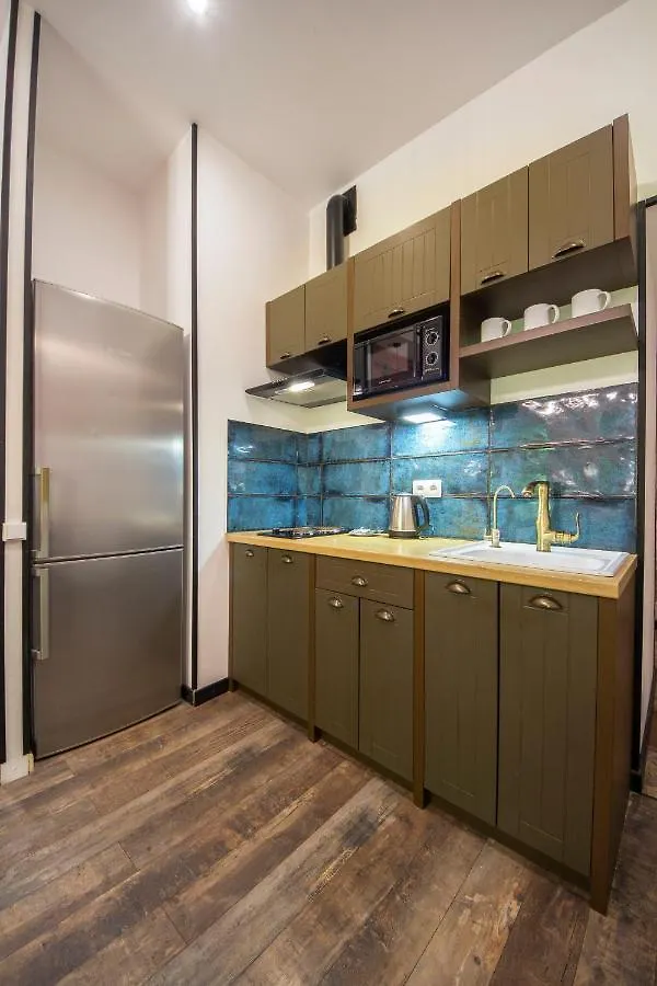 Self Check-In Apartments Near Landscape Alley Kiev